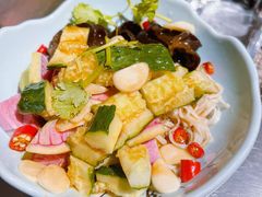 -马路牙子烧烤馄饨酒馆(望京店)