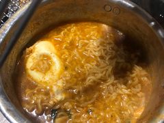 -鑫釜山海鲜烧烤(鑫丰国际店)