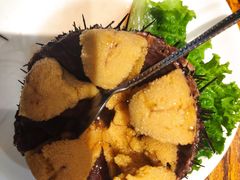 生吃海胆-海味当家·蒸锅海鲜(中山广场创始店)