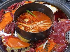 -渝里重庆火锅(航天城店)