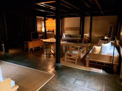 豪华村庄套房-楼下客厅-法云安缦酒店