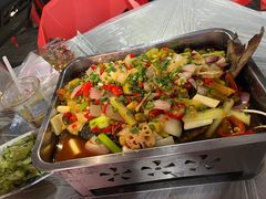 -金渝海鲜烧烤万州烤鱼店