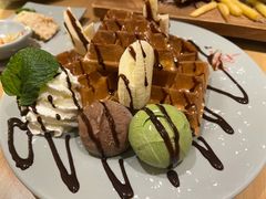 水果华夫饼-Lia Cafe Bar Restaurant松山咖啡屋