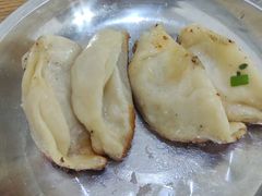 -黄阿姨锅贴大王(万航渡路店)