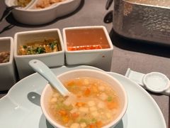 -左庭右院鲜牛肉火锅黑金店(陆家嘴中心店)