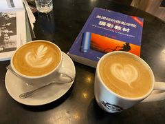 -钟书阁(松江泰晤士小镇店)