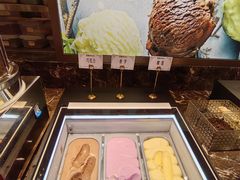 -黑金·寻焰自助百汇·烤肉·火锅(中街店)