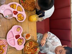 -汽车博物馆主题餐厅