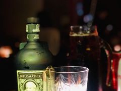 -TZ House音乐现场(来福士中心店)