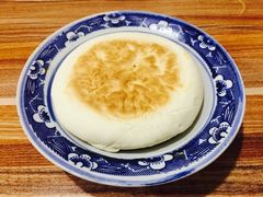 白饼-老字号杨坡红油米线腊汁肉夹馍(东四道巷店)