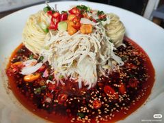 -嫩芽 ·地道重庆菜(十八梯露台夜景店)