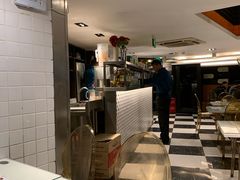 大堂-新大咀港式茶餐厅(宝山万达店)