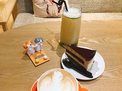 -藏猫猫咖啡主题馆(中央大道店)