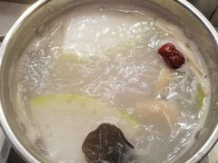 -百品聚旋转火锅(号外店)