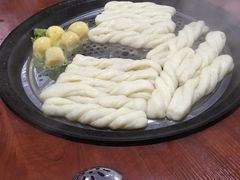 -粘豆包柴火铁锅炖