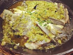 -阿瓦山寨·湘菜现炒·剁椒鱼头王(咸阳总店)
