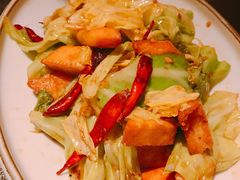 酥馕炒包菜-丝路金桃·新疆菜(徐汇店)