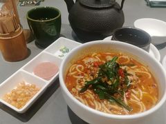 小锅米线-云海肴·汽锅鸡·云南菜(高德置地店)