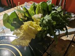 -虾弄弄海派小龙虾·牛羊蝎子火锅