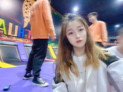 -嘿哟动霸CHUA·新潮玩运动娱乐中心·蹦床滑冰团建乐园