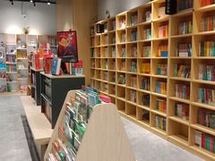 -新华书店(印象城店)