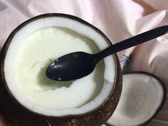 -志龙皇冠吃货椰子铺