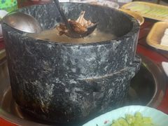 -鲁朗纳麦石锅鸡庄园