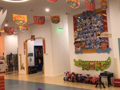 -戊辰亲子游泳俱乐部