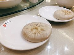 蟹黄汤包-留芳·文旅古月楼(老街店)