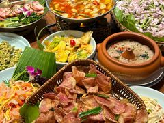 -老滇山寨•云南特色菜•地方菜•民族风情歌舞表演(金碧店)