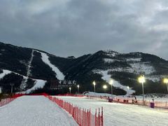 -鳌山滑雪度假区