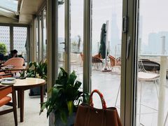靠窗位-城市露台景观餐厅(淮海路店)