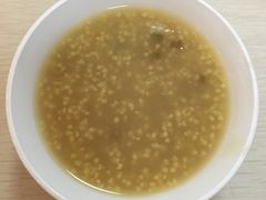 免费粥-闫家驴肉老店(华电一校店)