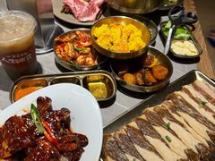 -草家酱蟹炭火烤肉店(珲春南路一店)