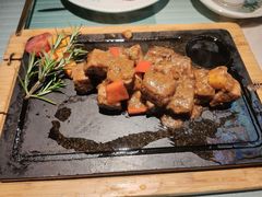 田园澳洲骰子牛肉-蜜桃花开·中西融合菜E&W(南长街店)