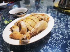 白斩鸡-唔呶喔哩酒家(生产街店)