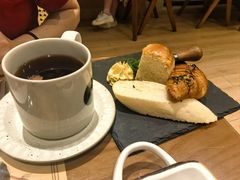 -Mark&Mars Restaurant