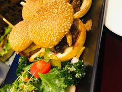 香浓蘑菇牛肉汉堡-bluefrog蓝蛙(悠唐购物中心店)