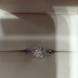 -威德钻石-克拉钻大本营(南京东路店)