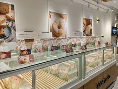 面包甜点陈列柜-爸爸糖吐司面包(重庆解放碑英利大融城店)