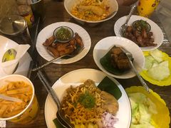 -Ongtong Khaosoi Ari Branch