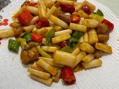 莲藕尖爆猪颈肉-龙禧渔村酒楼