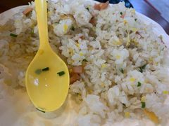 -休记光头香辣蟹干锅(绵竹店)