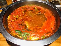 -野山舂·贵州现舂酸汤火锅(鸿通城店)