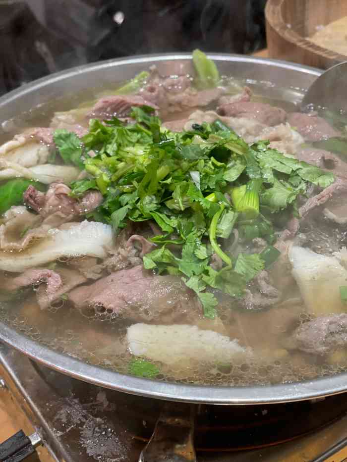 易老八跷脚牛肉20年店-"不错,中午2个人吃,一共不到40元.