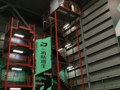 -极限PLAY运动娱乐新世界·团建派对潮玩休闲馆·室内蹦极高空游乐园