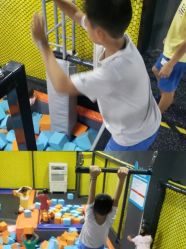 -蹦贝运动中心·蹦床·攀岩·闯关(龙岗店)