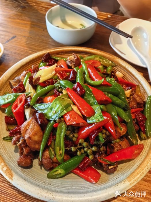 滇越乘象云南餐厅(次渠店)图片