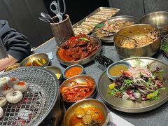 -草家酱蟹炭火烤肉店(珲春南路二店)