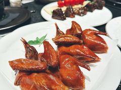脆皮乳鸽-醉东Oriental House(静安嘉里店)